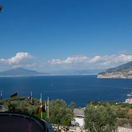 Grand Aminta Hotel