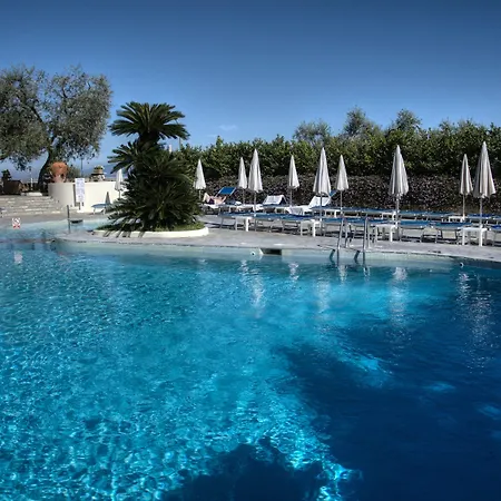 Grand Aminta Hotel
