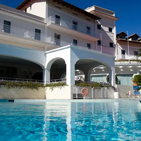 Grand Aminta 4*