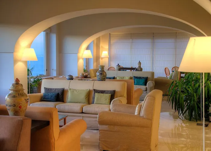 グランド アミンタ ホテル 4*