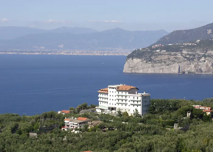 ホテル グランド アミンタ 4*